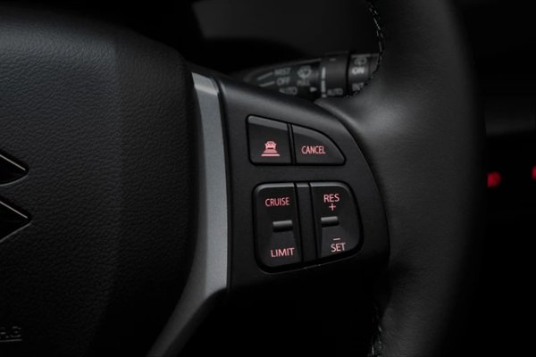 suzuki s cross steering wheel features